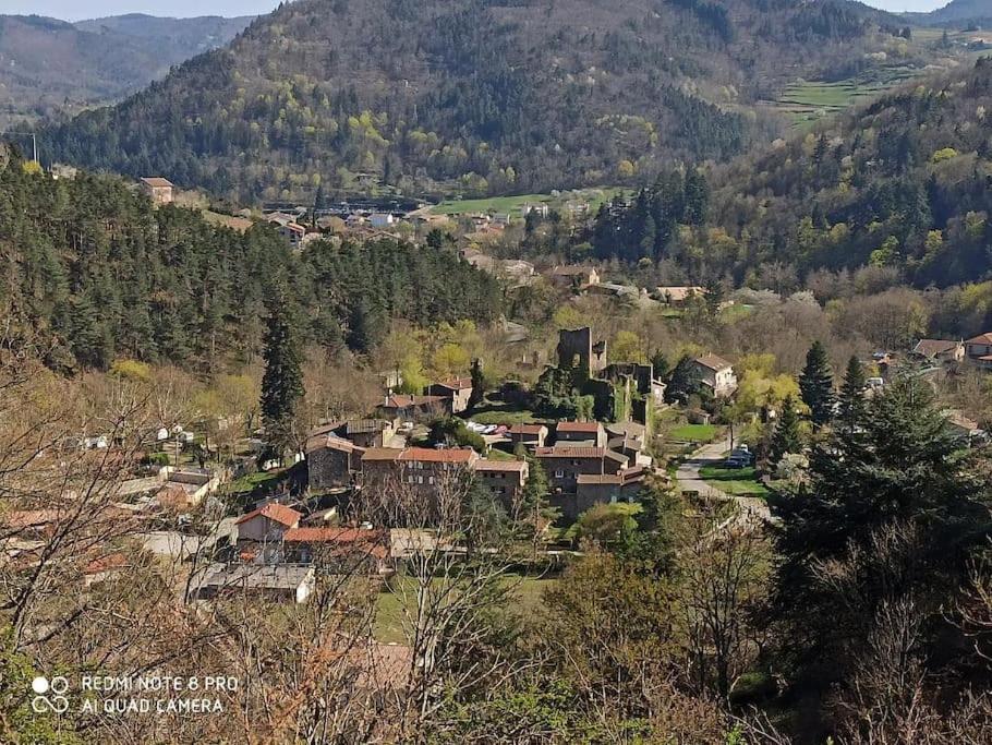 Gite Le Rocher Du Chateau De Retourtour لاماستر المظهر الخارجي الصورة