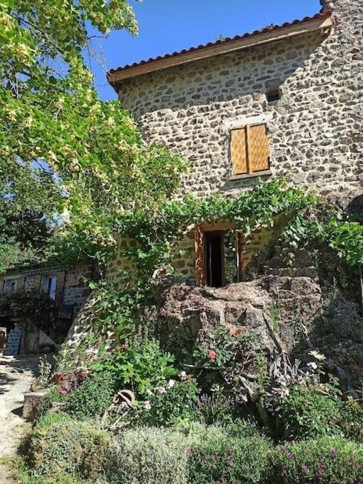 Gite Le Rocher Du Chateau De Retourtour لاماستر المظهر الخارجي الصورة