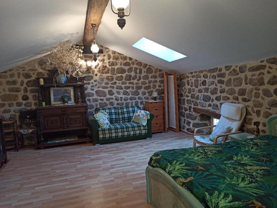 Gite Le Rocher Du Chateau De Retourtour لاماستر المظهر الخارجي الصورة